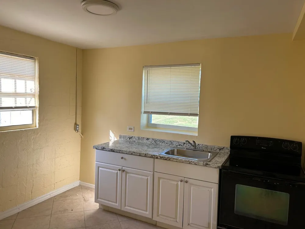 371 Banyan (REAR APT) Avenue Pahokee, FL 33476