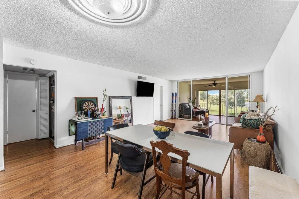 157 Atlantis Boulevard #301 Atlantis, FL 33462