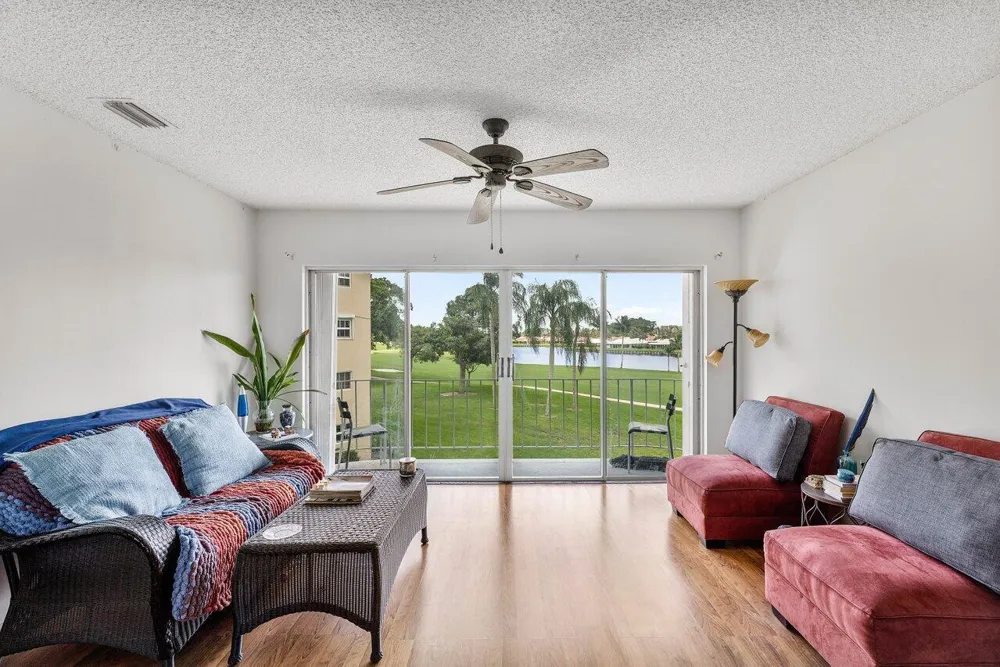 157 Atlantis Boulevard #301 Atlantis, FL 33462
