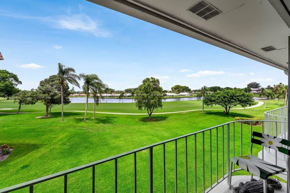 157 Atlantis Boulevard #301 Atlantis, FL 33462