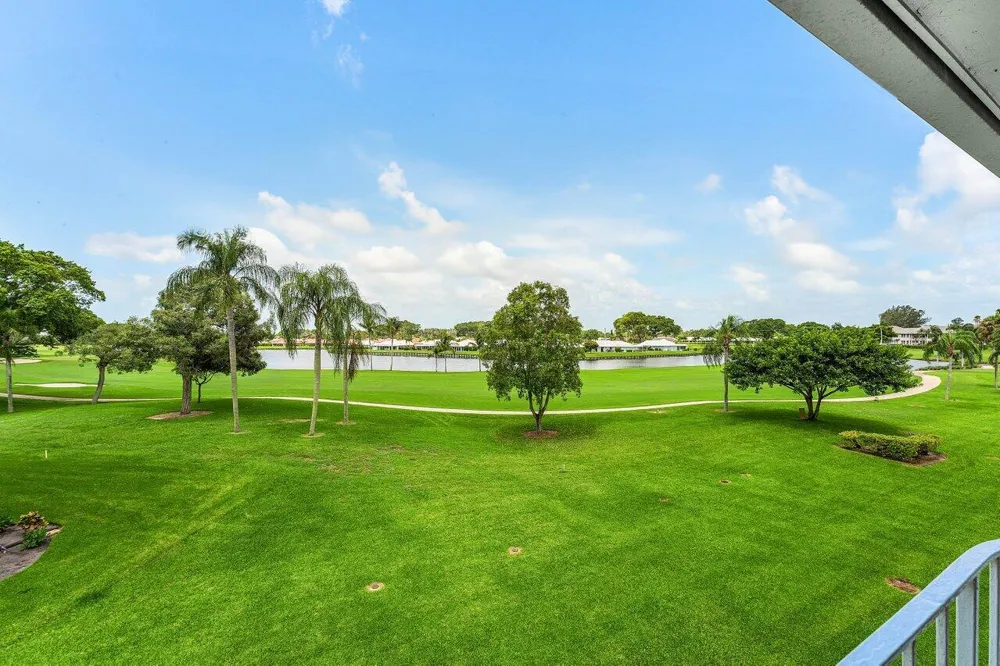 157 Atlantis Boulevard #301 Atlantis, FL 33462