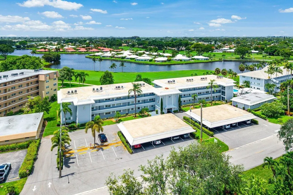 157 Atlantis Boulevard #301 Atlantis, FL 33462