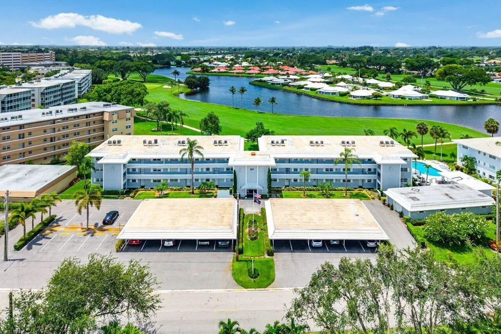 157 Atlantis Boulevard #301 Atlantis, FL 33462