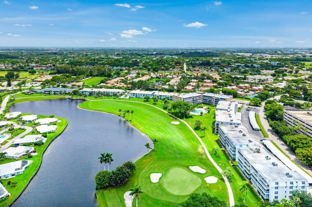 157 Atlantis Boulevard #301 Atlantis, FL 33462