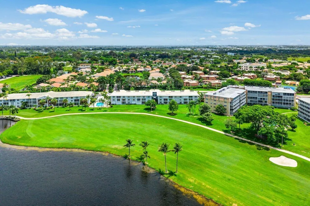 157 Atlantis Boulevard #301 Atlantis, FL 33462