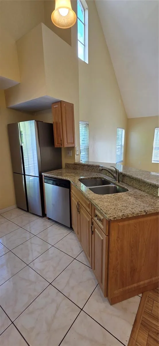 9306 LAKE CHASE ISLAND WAY Tampa, FL 33626