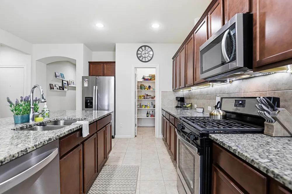 158 Fern Drive Buda, TX 78610