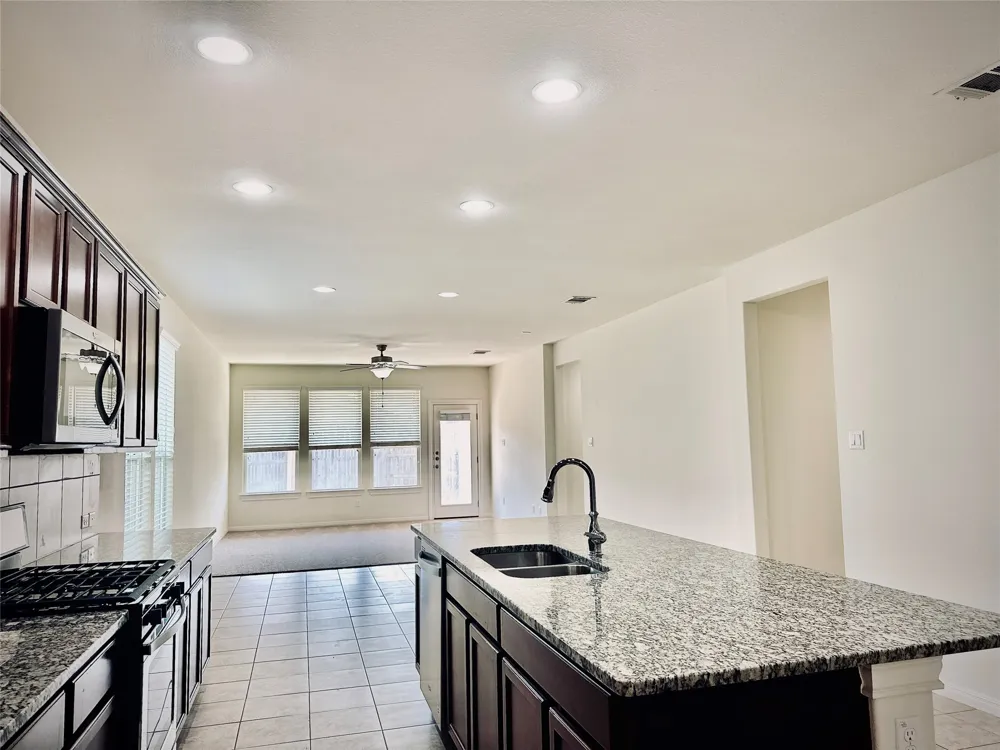 158 Fern Drive Buda, TX 78610