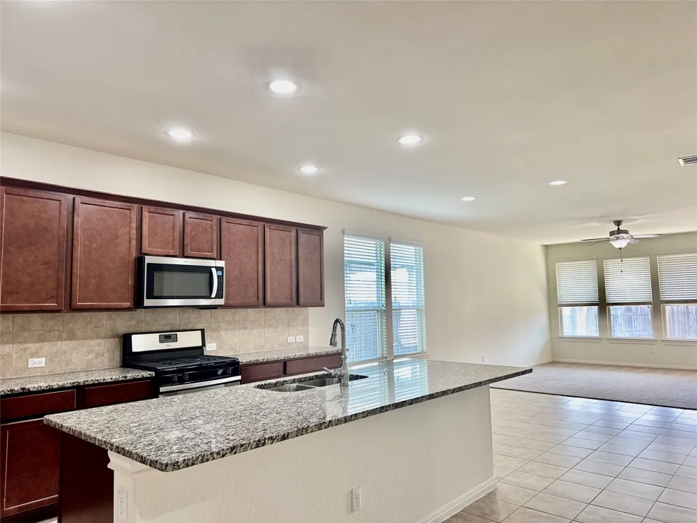 158 Fern Drive Buda, TX 78610