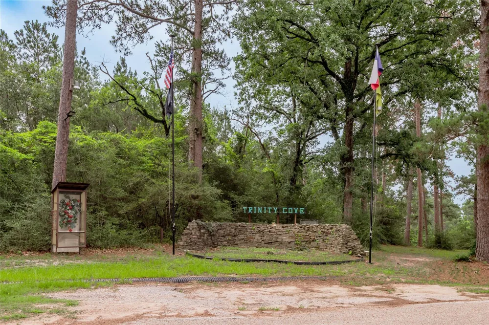 56 Post Oak Circle Trinity, TX 75862