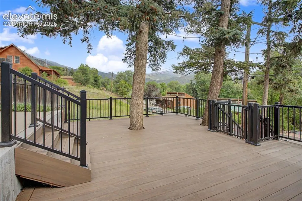 917 Midland Avenue Manitou Springs, CO 80829