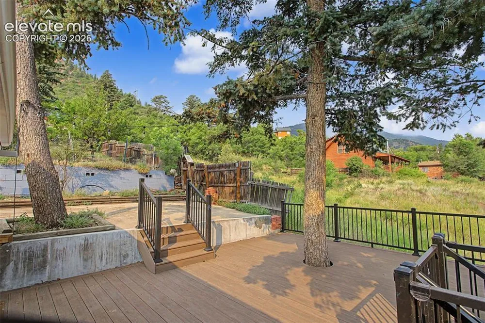 917 Midland Avenue Manitou Springs, CO 80829