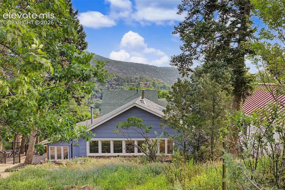 917 Midland Avenue Manitou Springs, CO 80829