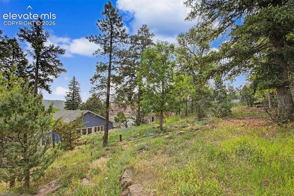 917 Midland Avenue Manitou Springs, CO 80829
