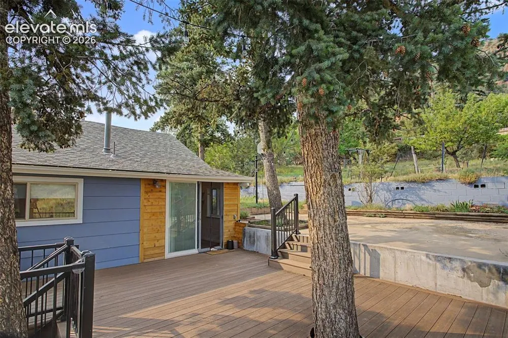 917 Midland Avenue Manitou Springs, CO 80829