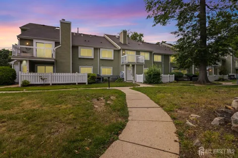3 Foxtail Lane