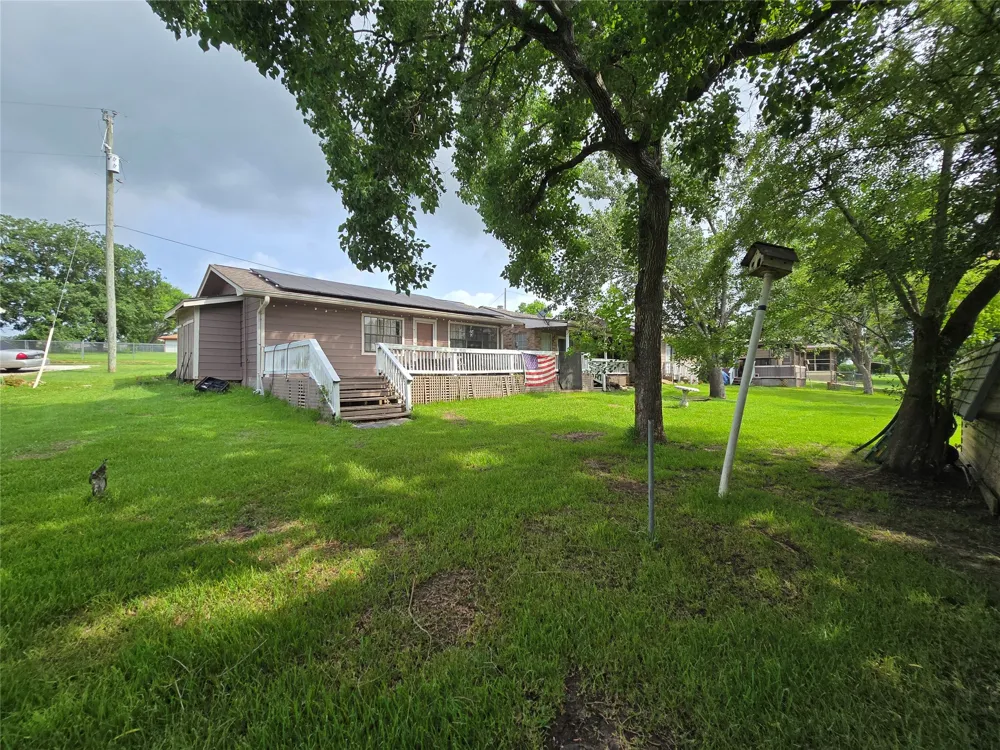31 Clearview Street Point Blank, TX 77364