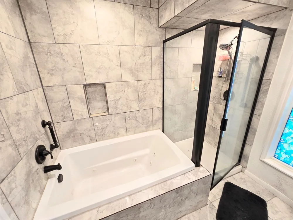 31 Clearview Street Point Blank, TX 77364