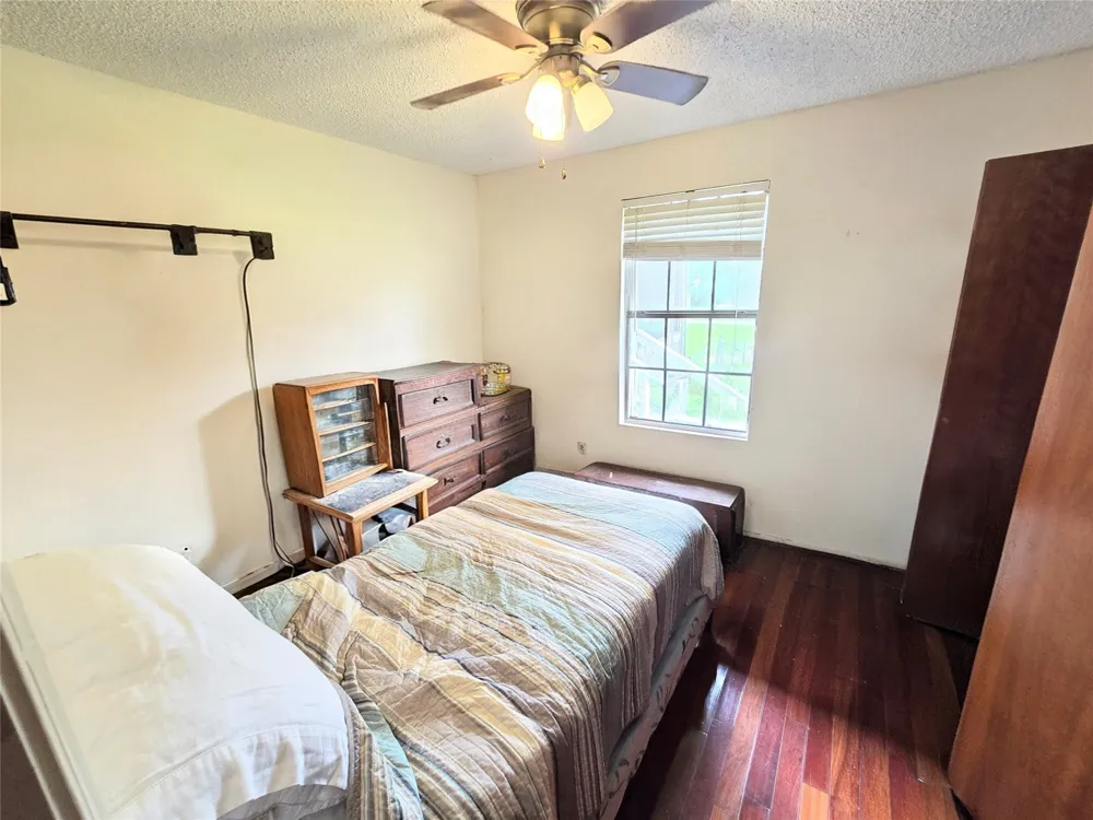 31 Clearview Street Point Blank, TX 77364