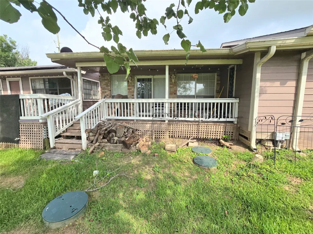 31 Clearview Street Point Blank, TX 77364