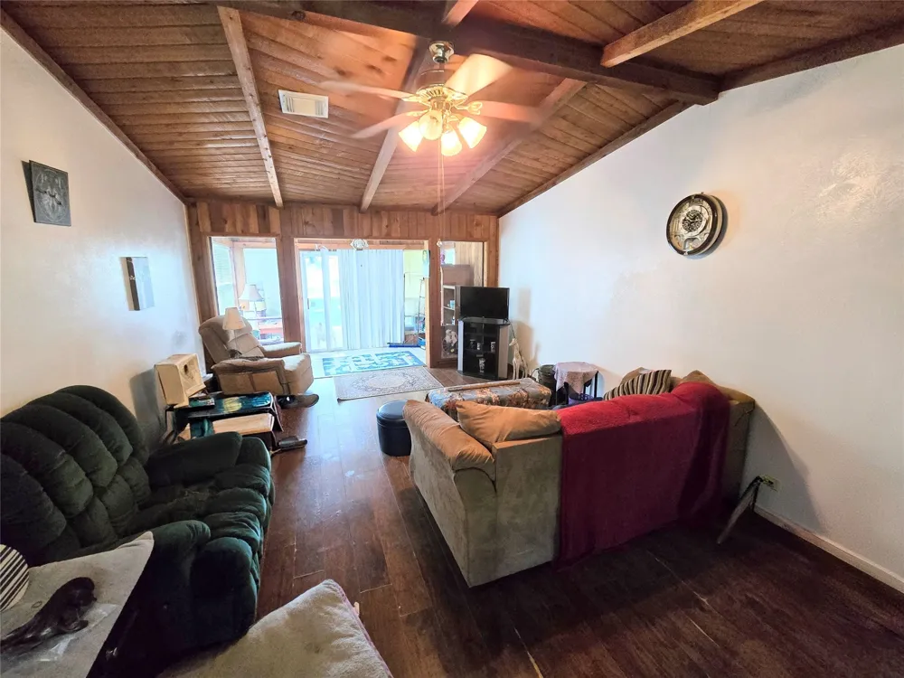 31 Clearview Street Point Blank, TX 77364