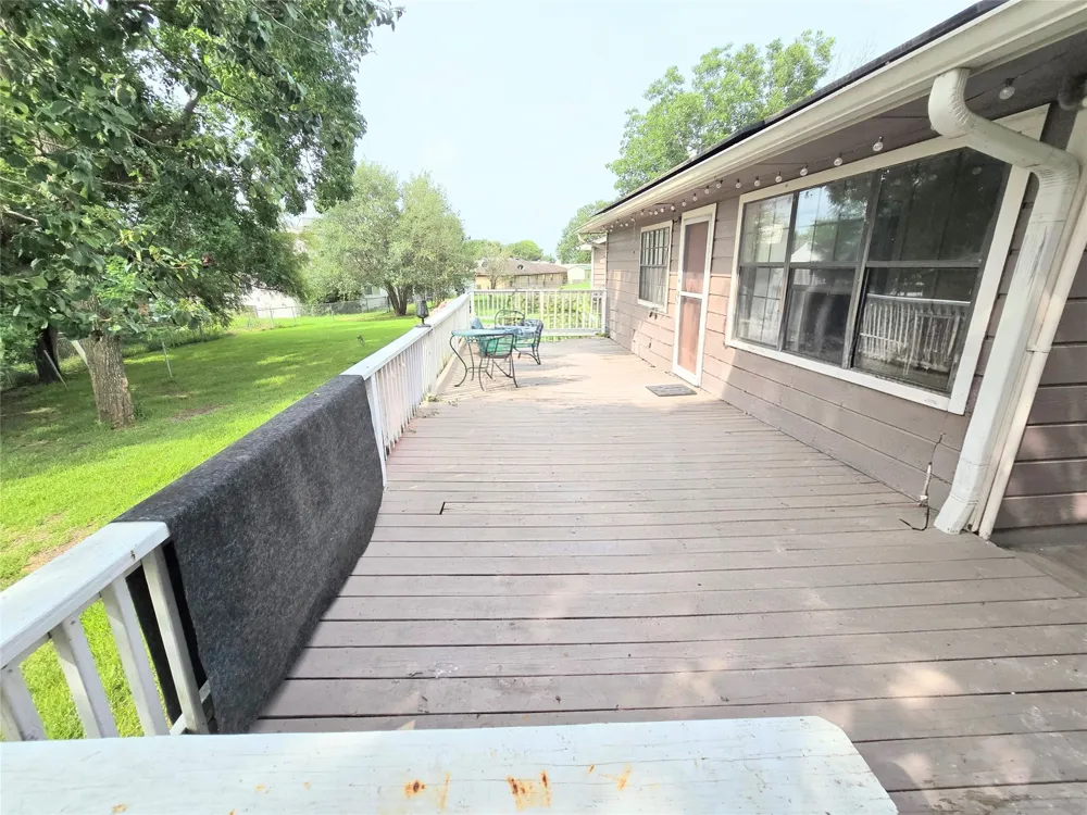 31 Clearview Street Point Blank, TX 77364