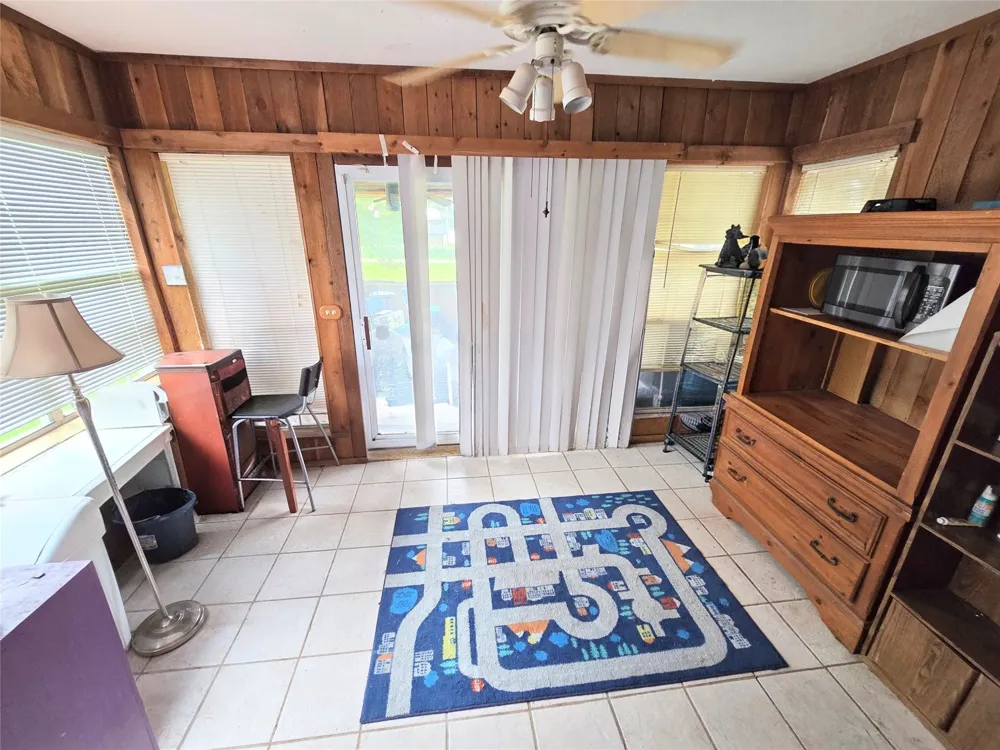31 Clearview Street Point Blank, TX 77364