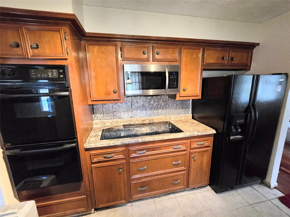 31 Clearview Street Point Blank, TX 77364