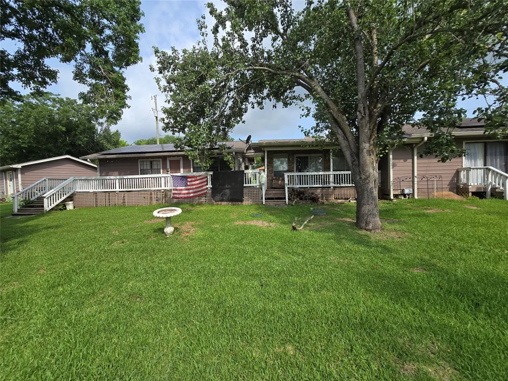 31 Clearview Street Point Blank, TX 77364