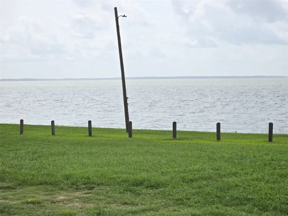 31 Clearview Street Point Blank, TX 77364