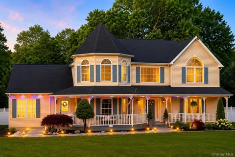 27 Grosso Court