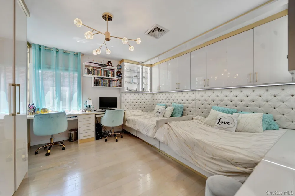 180-15 Aberdeen Road Jamaica Estates, NY 11432