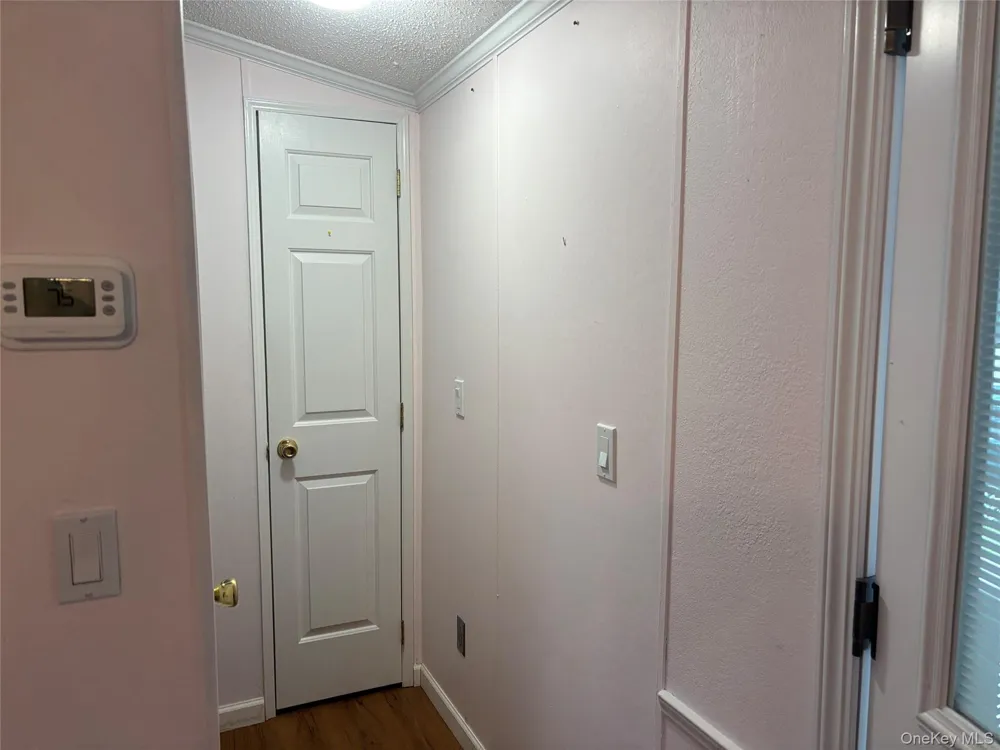 1661 Old Country Road #125 Riverhead, NY 11901