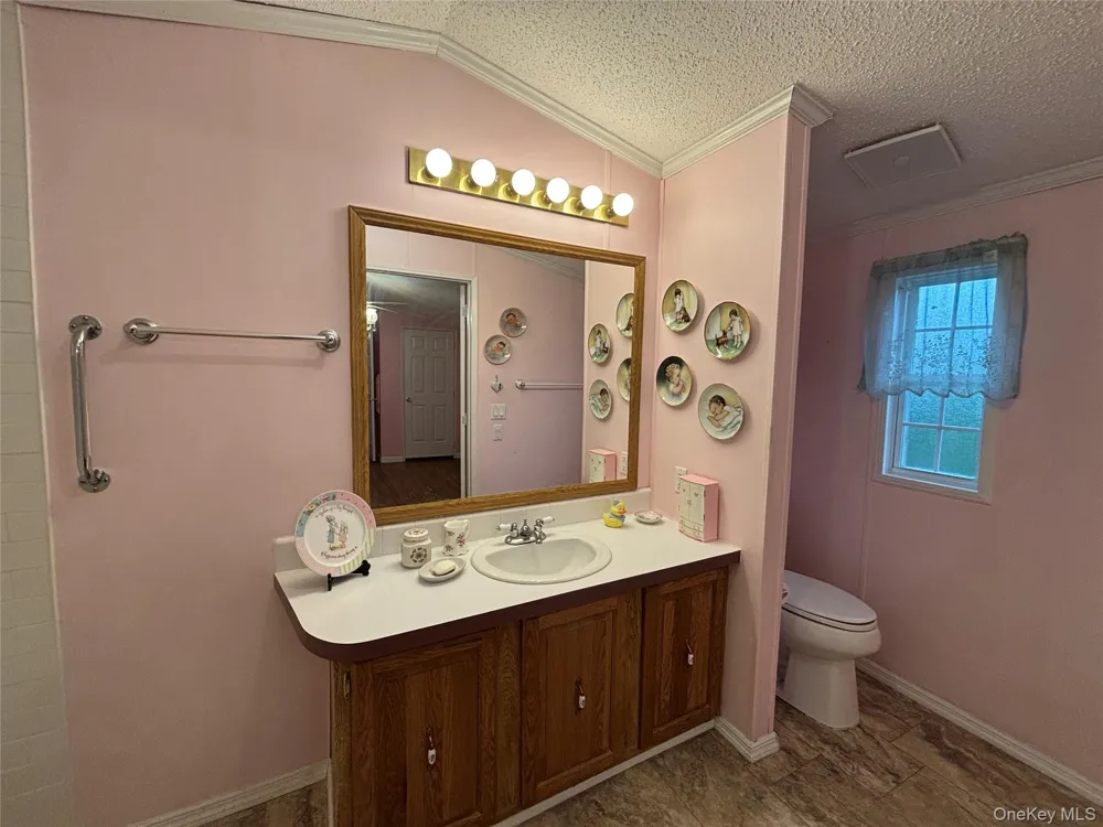 1661 Old Country Road #125 Riverhead, NY 11901
