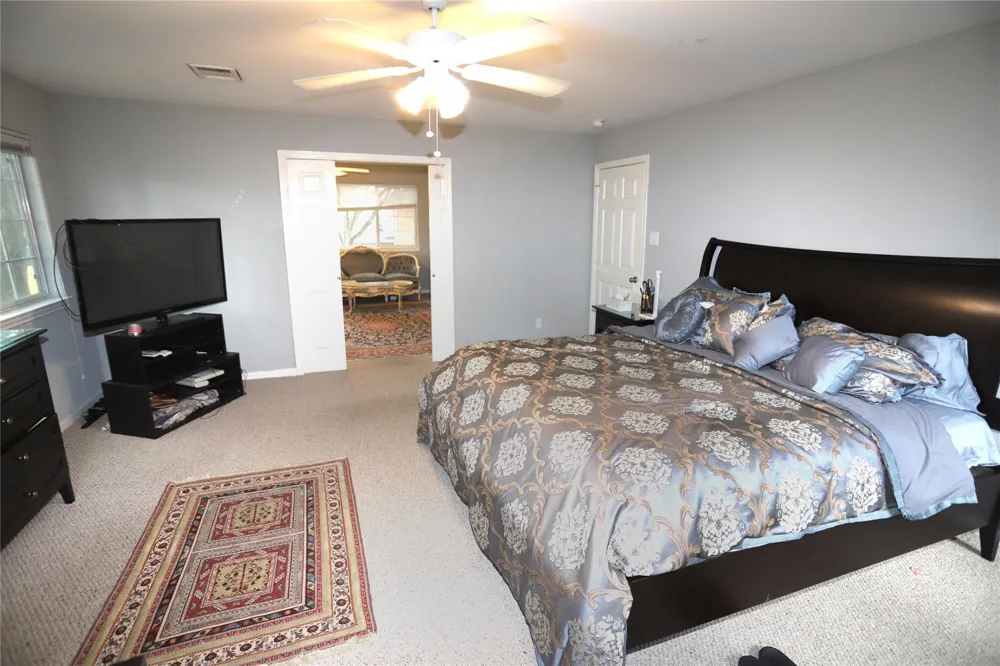 4912 Bellaire Boulevard Bellaire, TX 77401