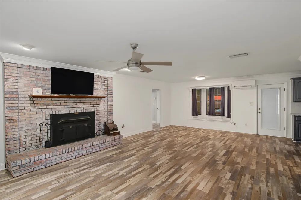 326 Evangeline Drive Elm Grove, LA 71051