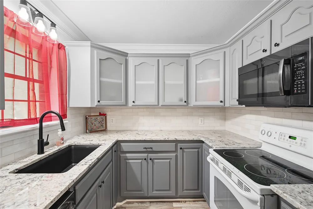 326 Evangeline Drive Elm Grove, LA 71051