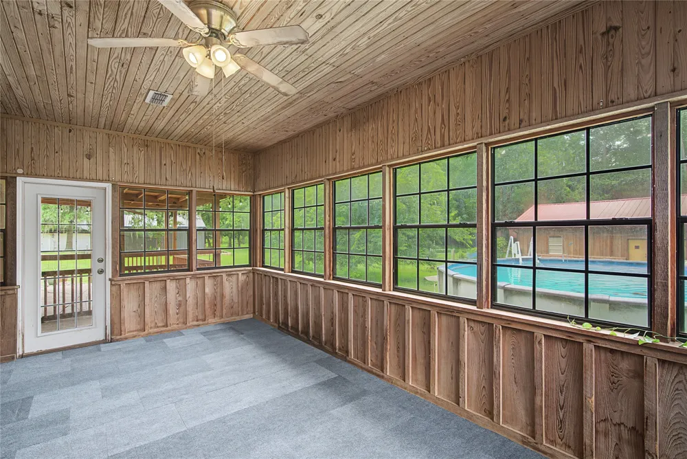 326 Evangeline Drive Elm Grove, LA 71051