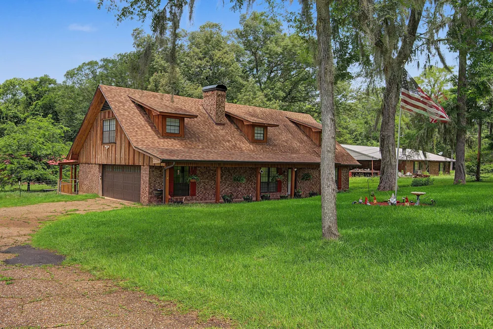 326 Evangeline Drive Elm Grove, LA 71051