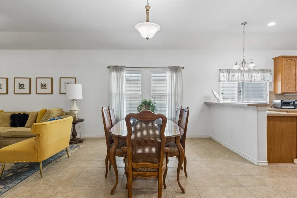 1104 Bell Manor Drive Savannah, TX 76227