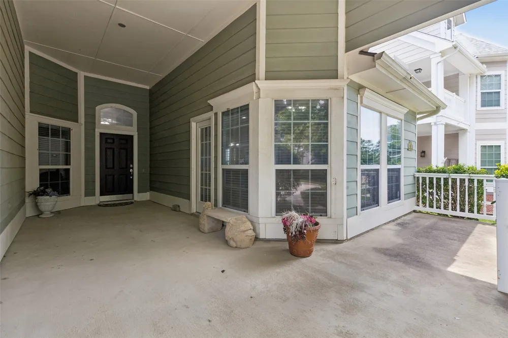 1104 Bell Manor Drive Savannah, TX 76227