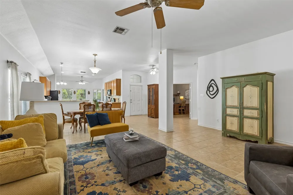 1104 Bell Manor Drive Savannah, TX 76227