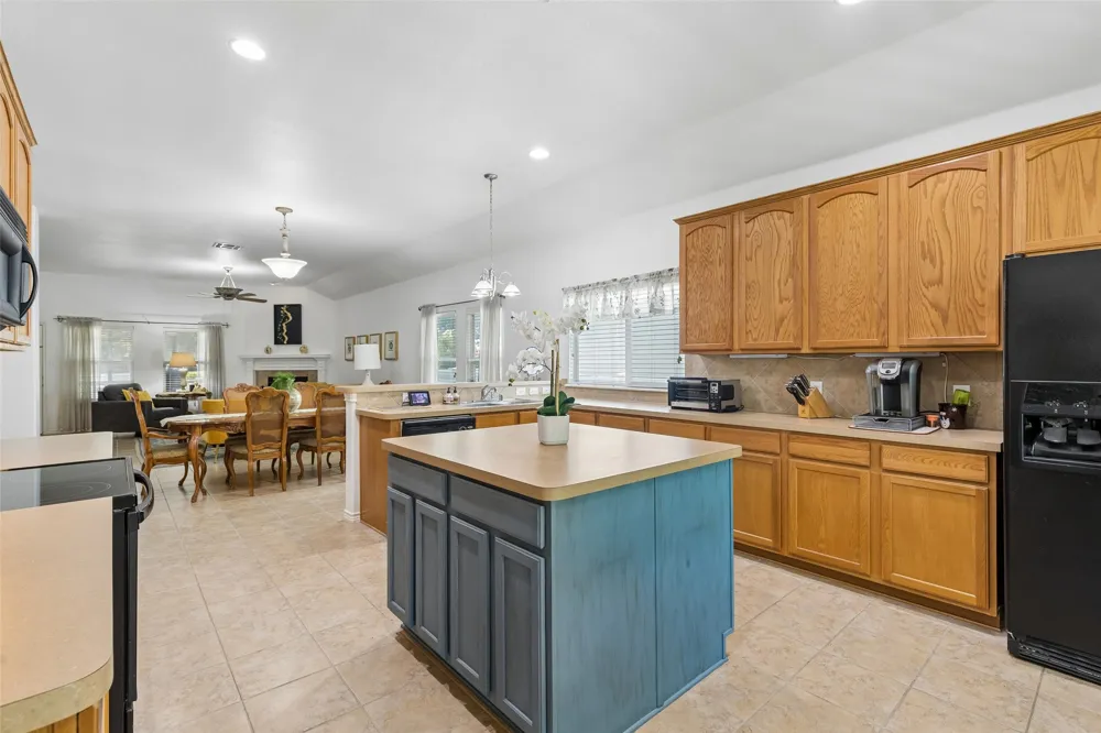 1104 Bell Manor Drive Savannah, TX 76227