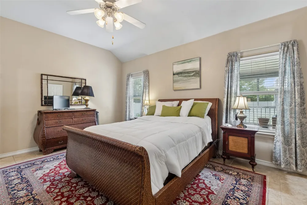 1104 Bell Manor Drive Savannah, TX 76227
