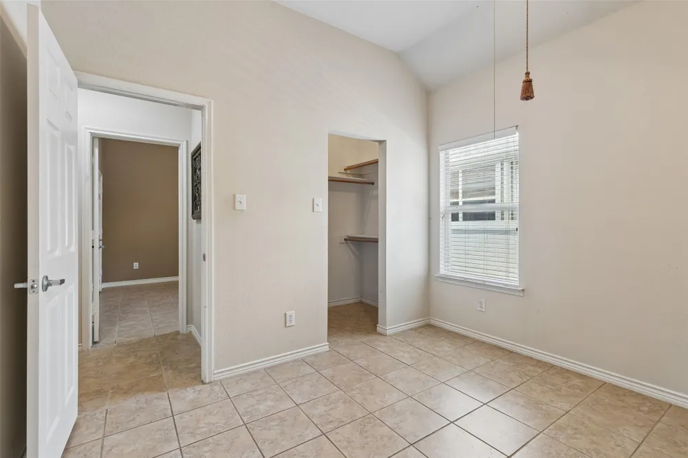 1104 Bell Manor Drive Savannah, TX 76227