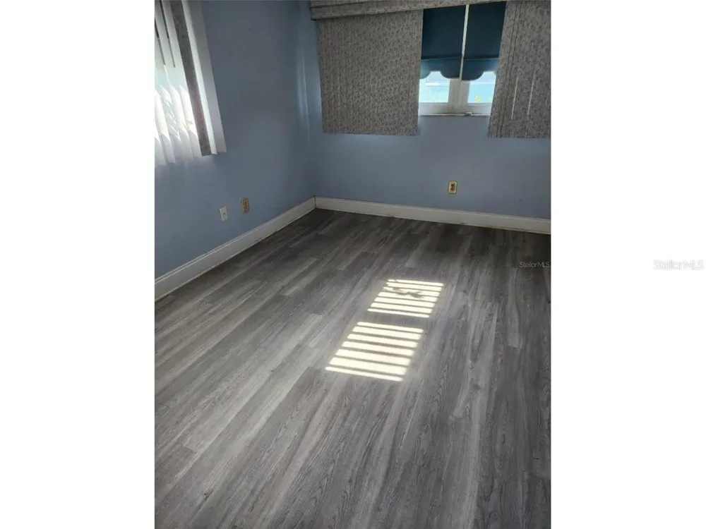 6890 VERSAILLES #10 Pinellas Park, FL 33781