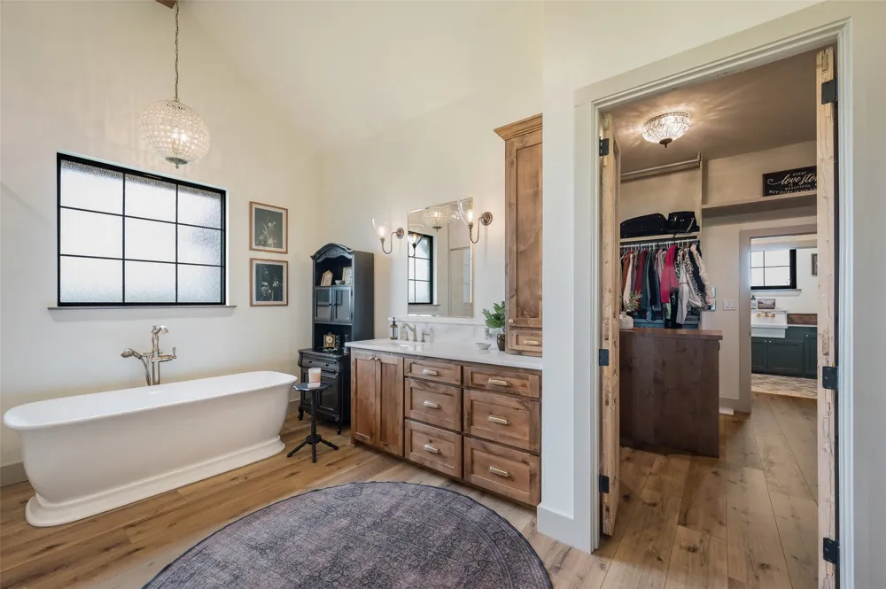 249 County Road 359 Muenster, TX 76252