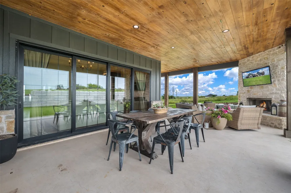 249 County Road 359 Muenster, TX 76252