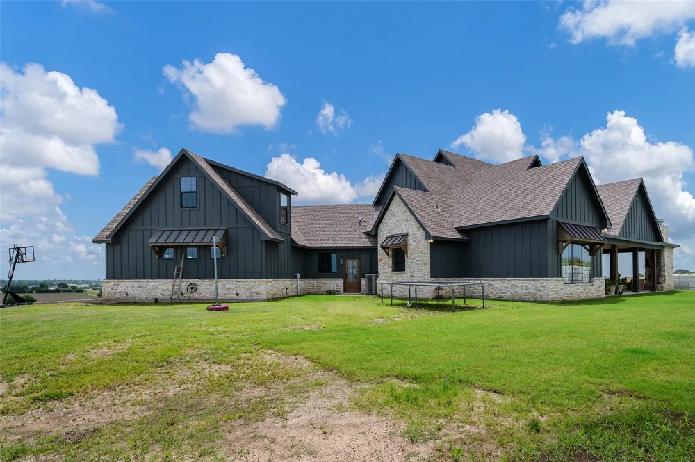 249 County Road 359 Muenster, TX 76252