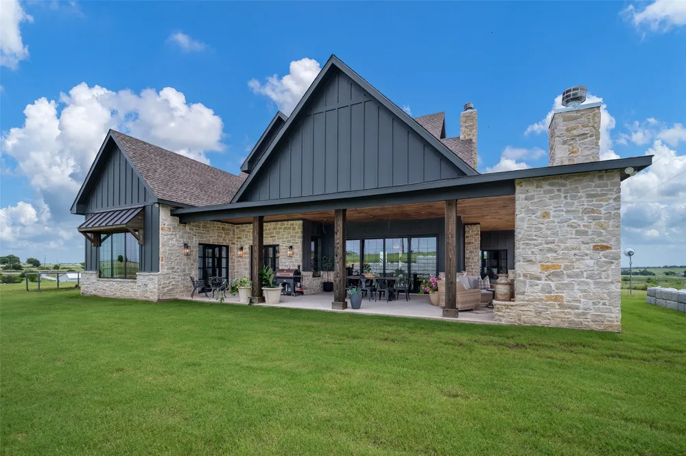 249 County Road 359 Muenster, TX 76252